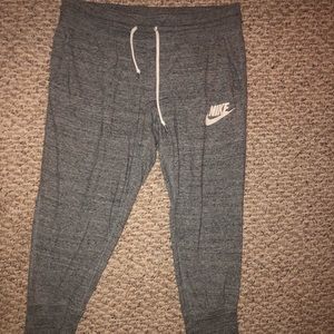 Nike cropped leggings